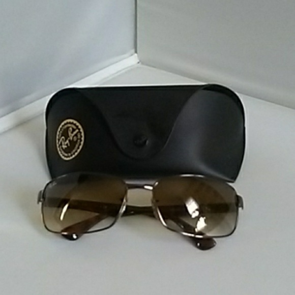 Ray-Ban - Picture 1 of 5